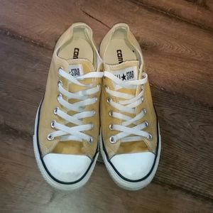 Converse All Stars Low Top Mustard Chuck Taylors
